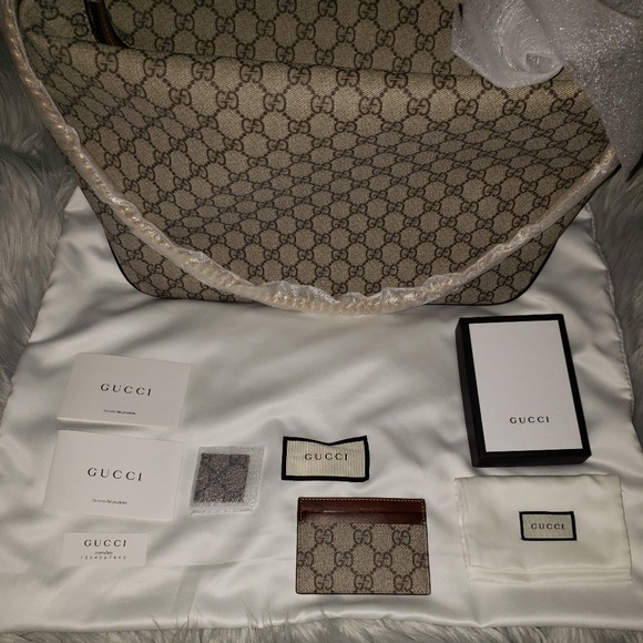 ❣SOLD❣ AUTHENTIC Gucci GG Supreme Large Hobo - Picture 8 of 8